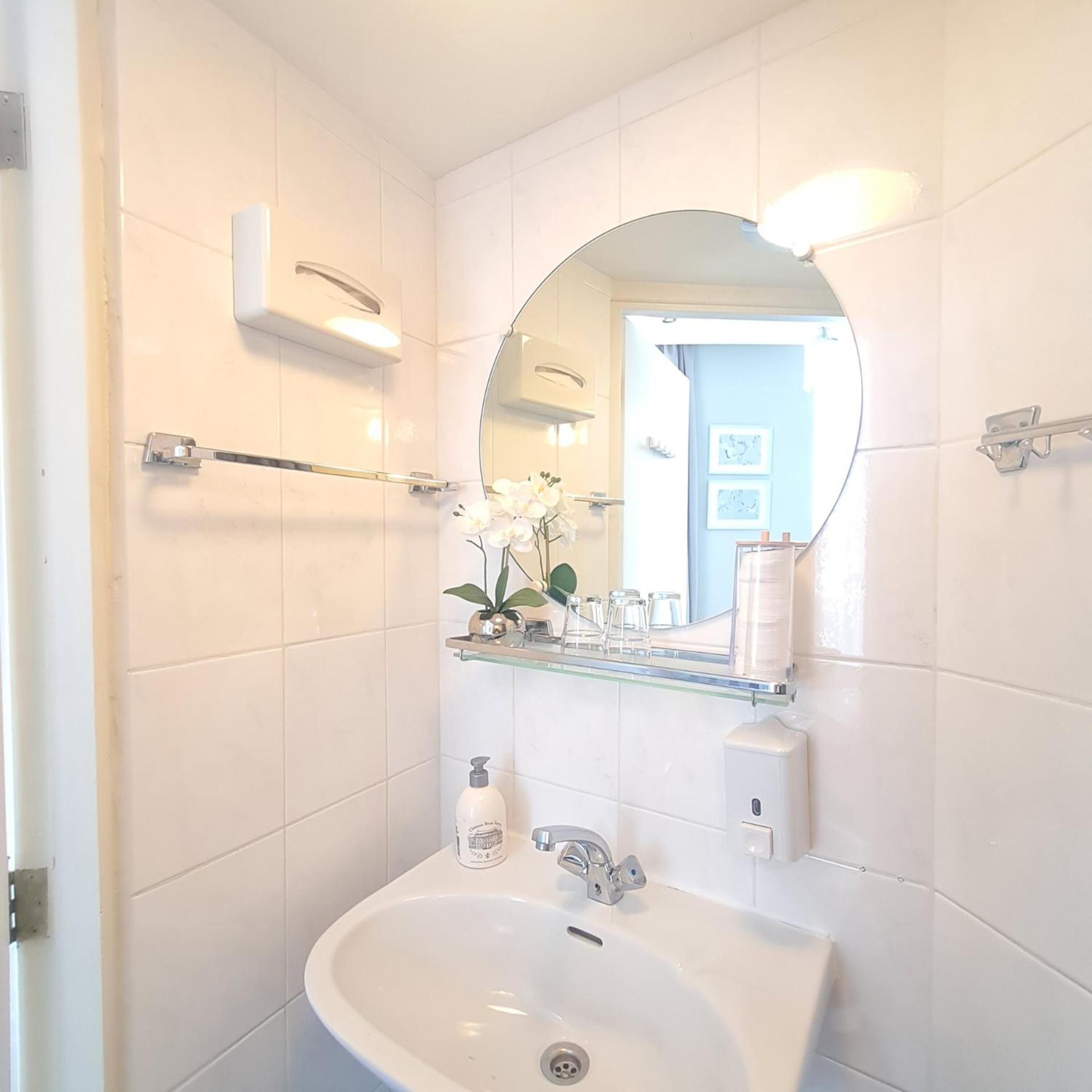 Hotel 'T Witte Huys Scheveningen Den Haag Bagian luar foto
